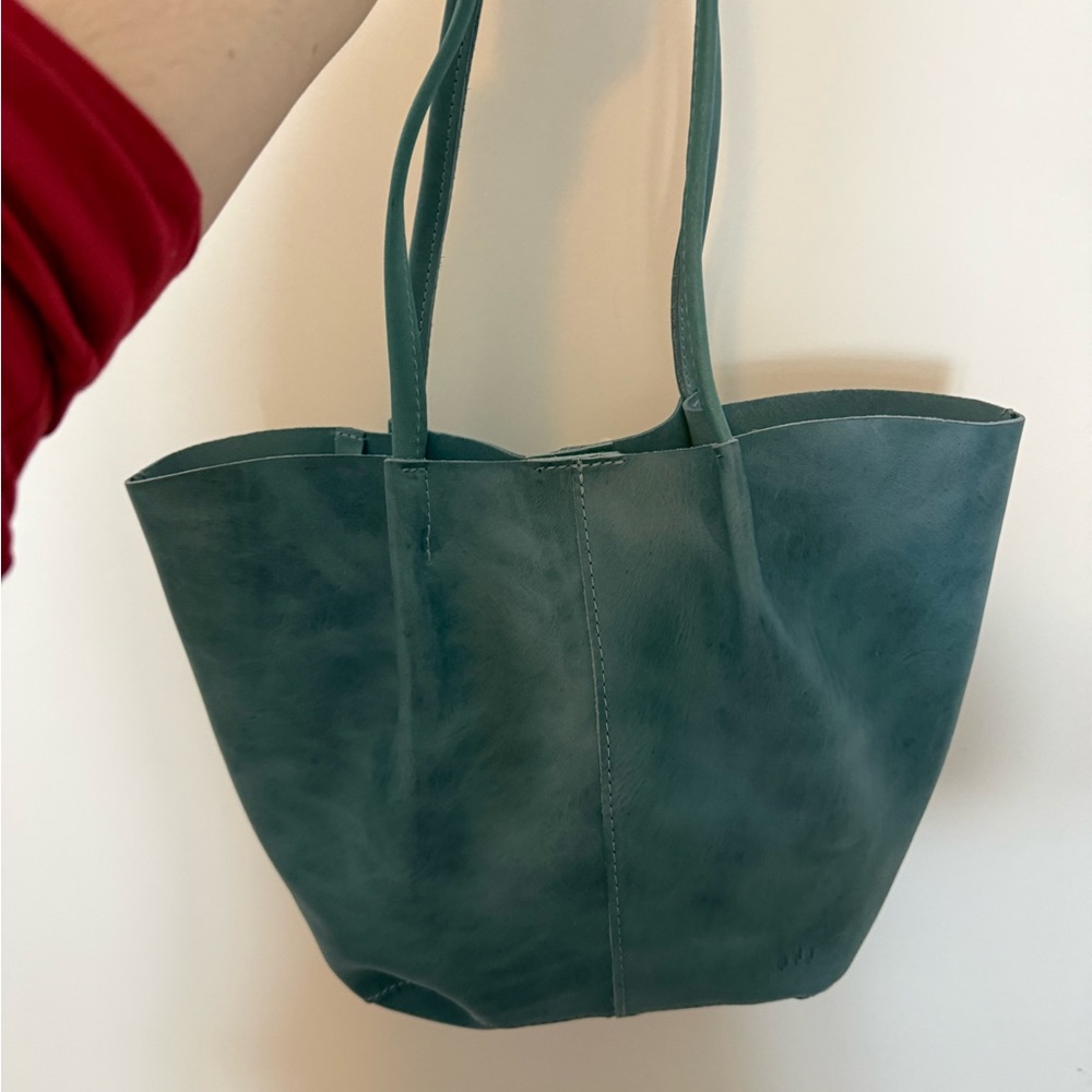 Portland Leather Aqua Large Devan